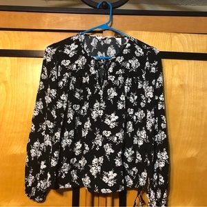 Vintage Levi’s Women’s Black and White Floral Print Pullover Blouse, Size Small